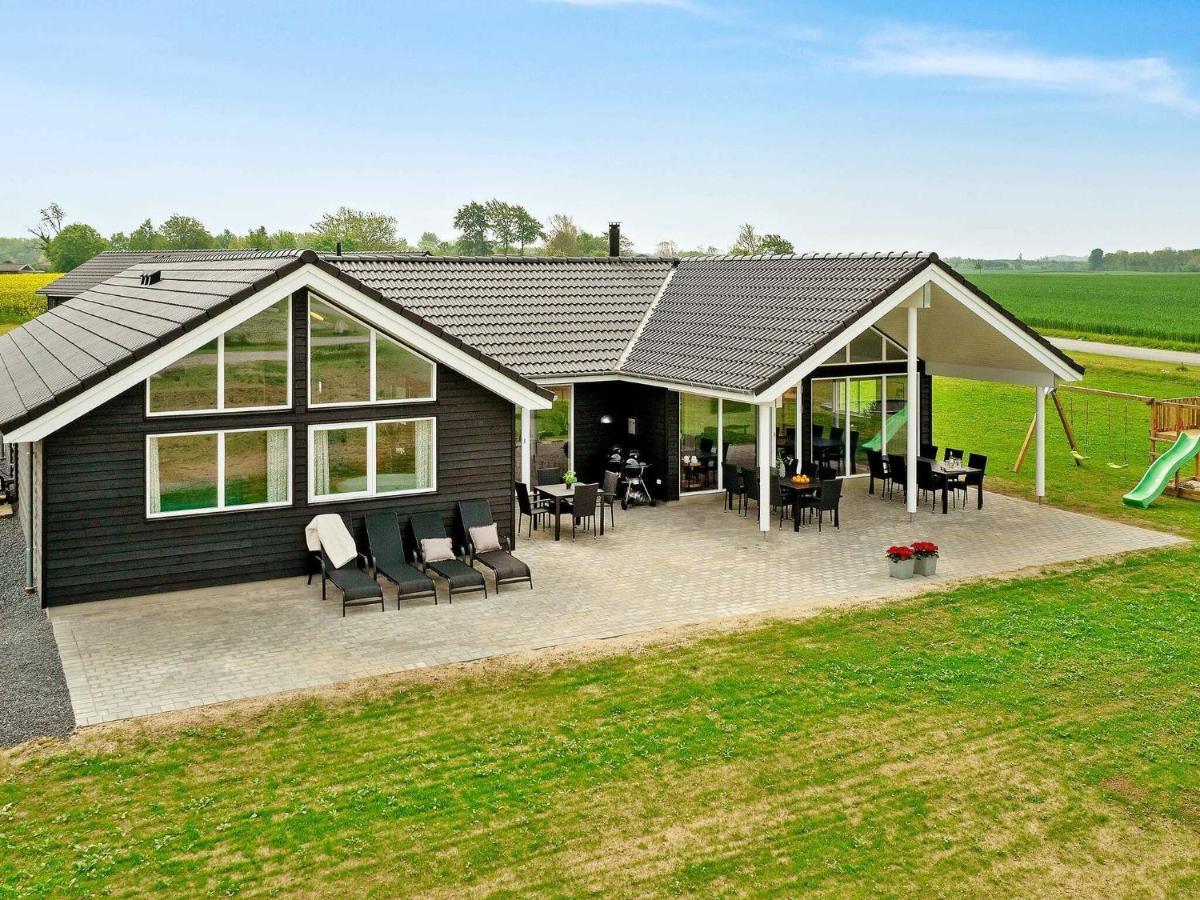 18 Person Holiday Home In Bogense Exteriér fotografie